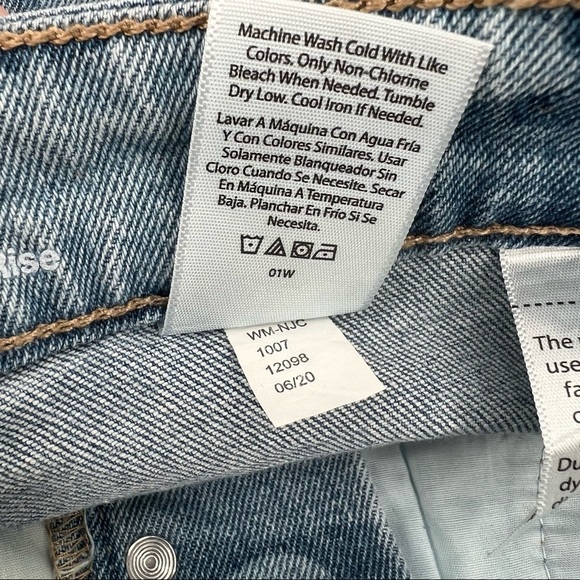 Time & Tru High-Rise Button Fly Camouflage Cut Off Jean Shorts Size 8 Women’s - Picture 9 of 9